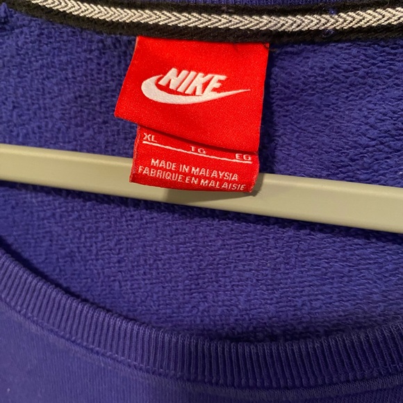 NIKE Short Sleeve Sweatshirt Size XL - Picture 3 of 4